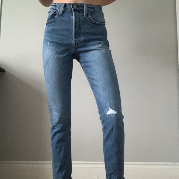 COPY - Levi’s 501 Aritzia straight leg - Picture 1 of 3